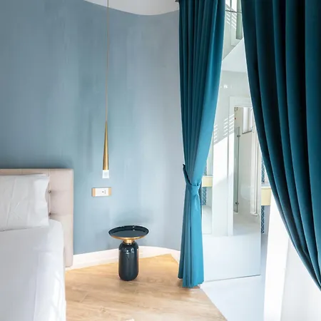 Diamonds And 3* Pozzuoli